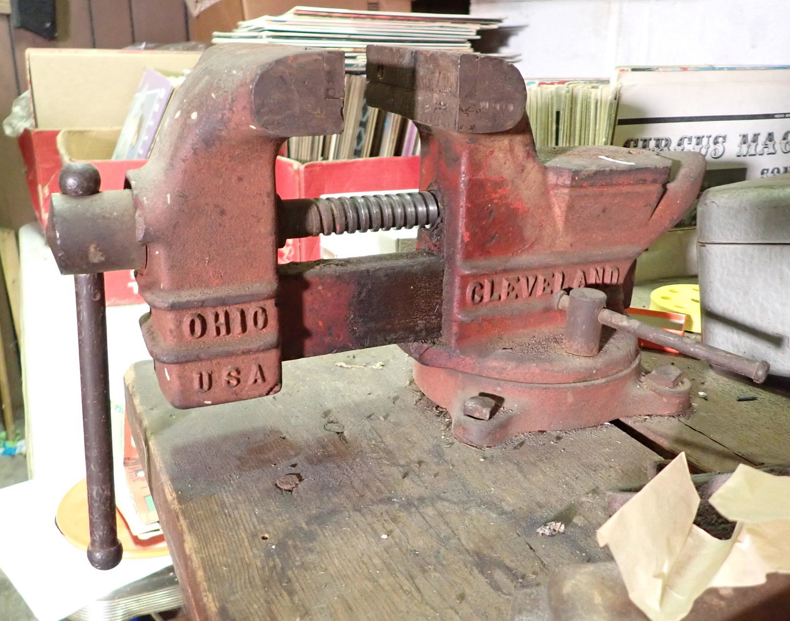 Columbian Cleveland 44 Swivel Vise (1 of 4)