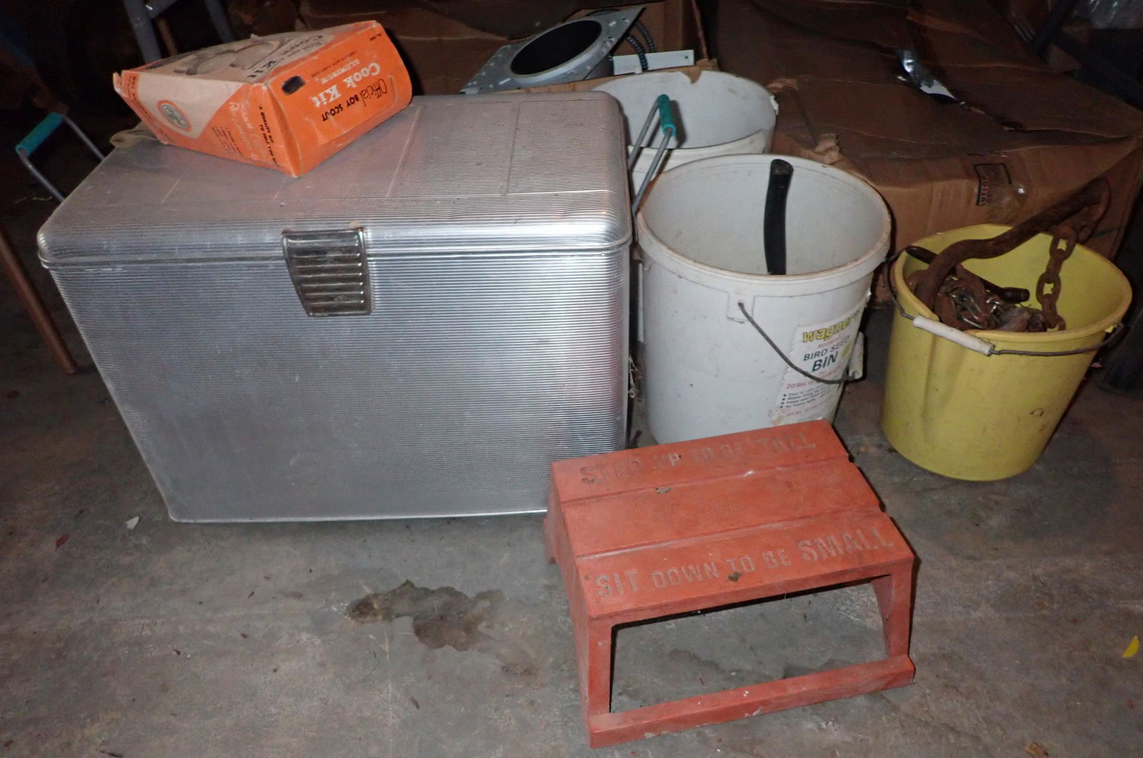 Fire Extinguisher Cooler Tools Misc (1 of 11)