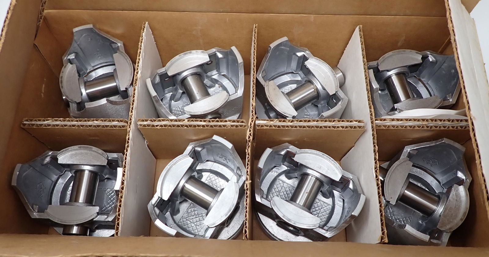 Engine Kit Pistons TC-1544 030 283 .030 Over (1 of 4)