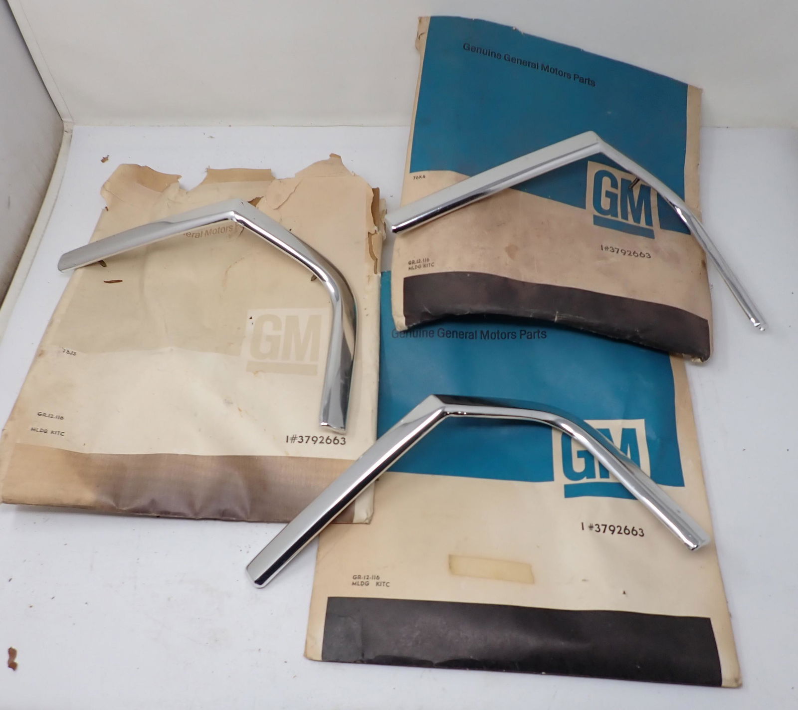 GM 1962-1965 Chevy Nova Chrome Rear Moulding NOS (1 of 2)