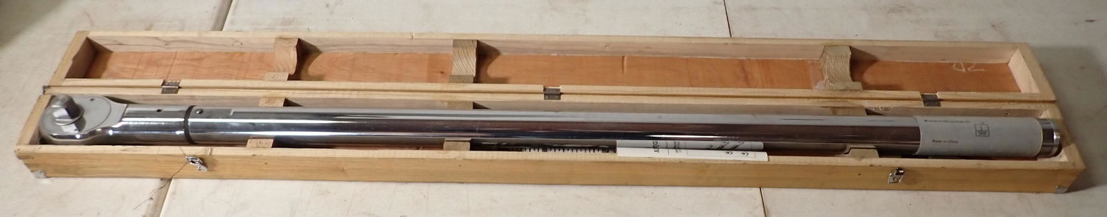 NuLine 1" Drive Precision Torque Wrench (1 of 4)