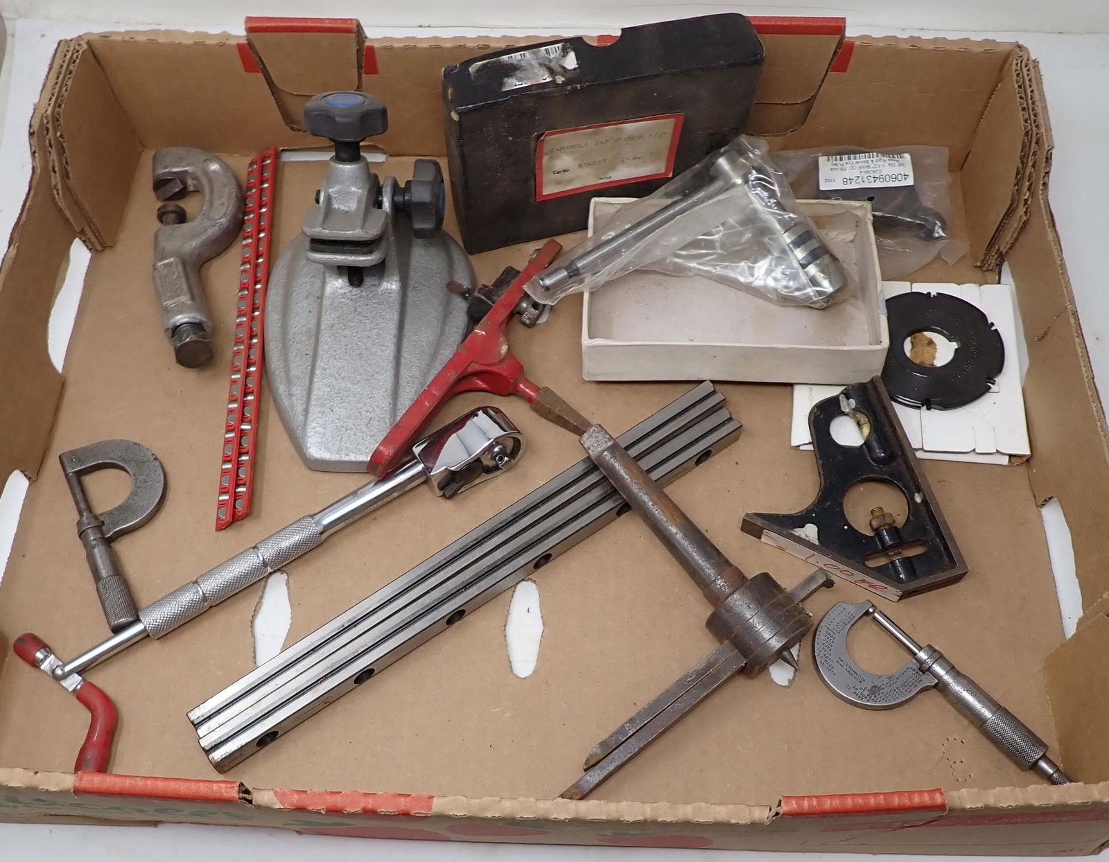 Micrometers Cutting Tools Tap Wrench (1 of 7)