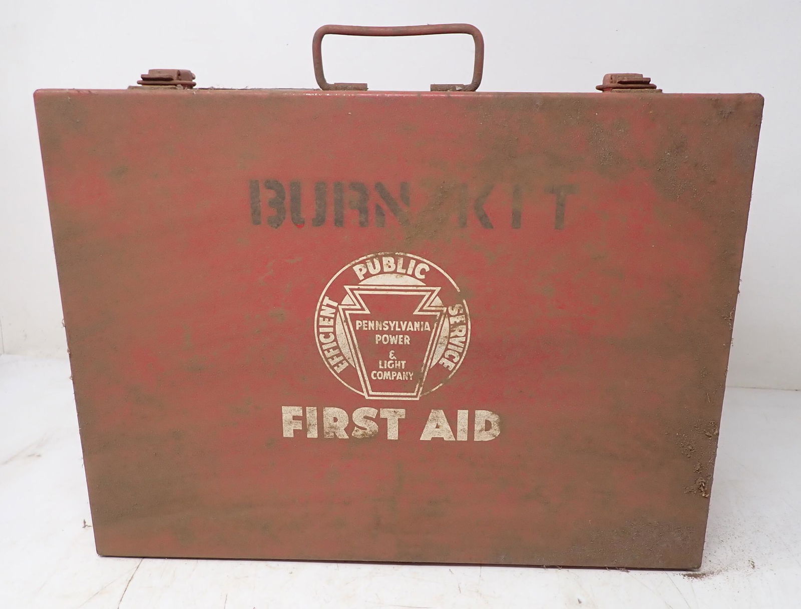 Vintage PPL First Aid Burn Kit: Pennsylvania Power & Light Box. Approx 5 3/8" x 13 1/8" x 10".