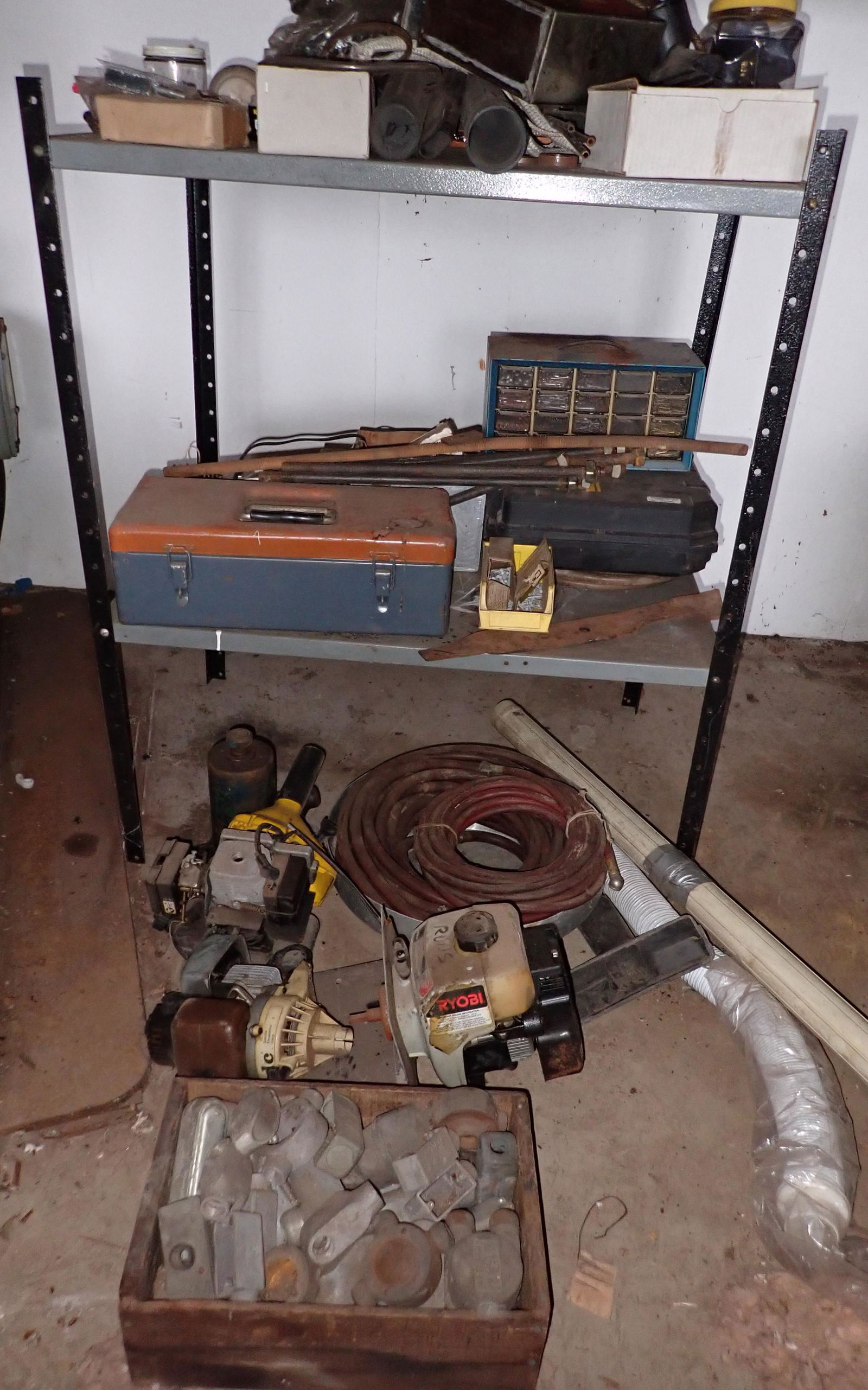 Shelf & Contents (1 of 13)