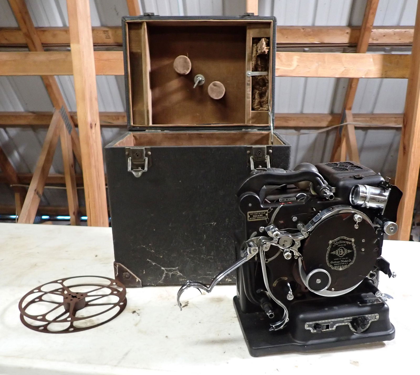 Kodak Kodascope Model B Projector (1 of 7)