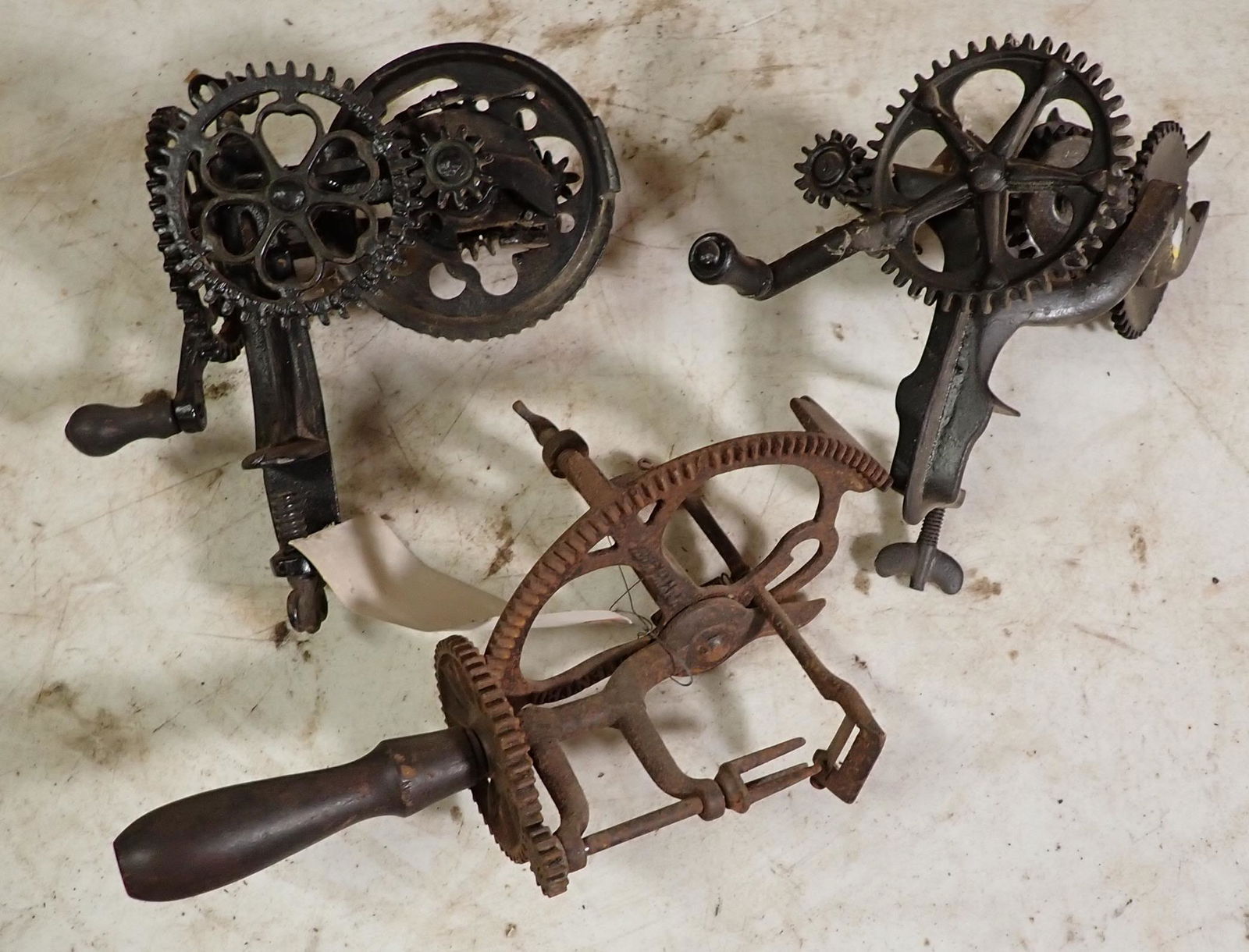 Hudsons & Misc Antique Apple Peelers (1 of 8)