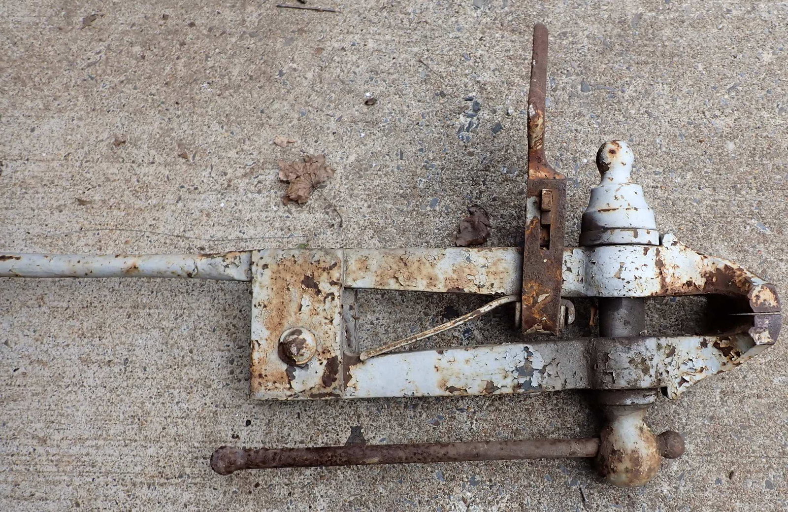 Blacksmith Post Vise - 5