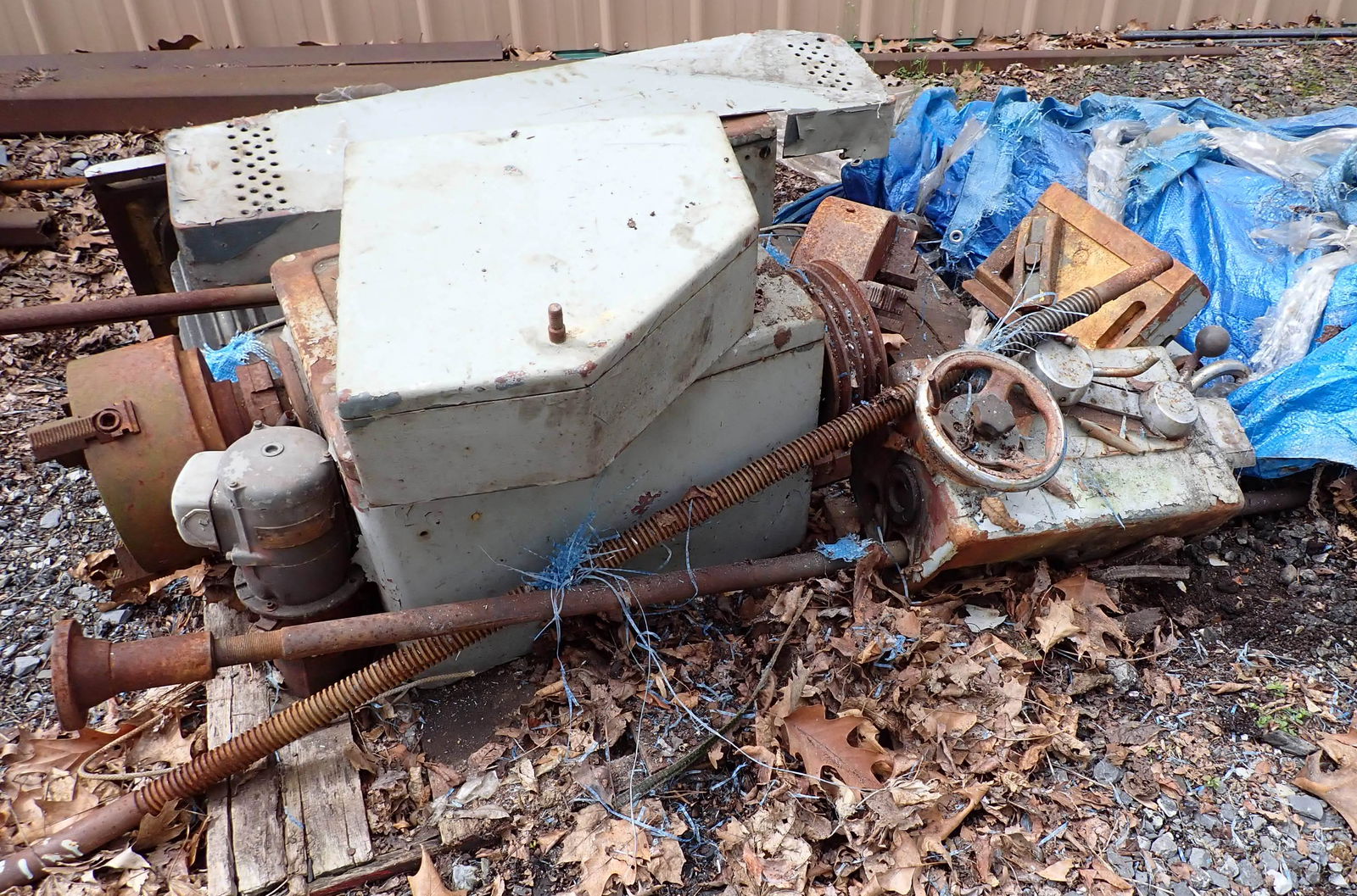 Andrychow Lathe Parts including Chucks (1 of 8)