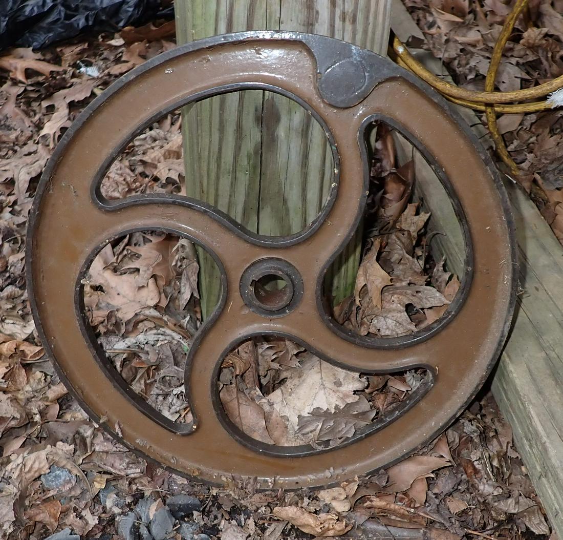 Cast Iron Fly Wheel (1 of 2)