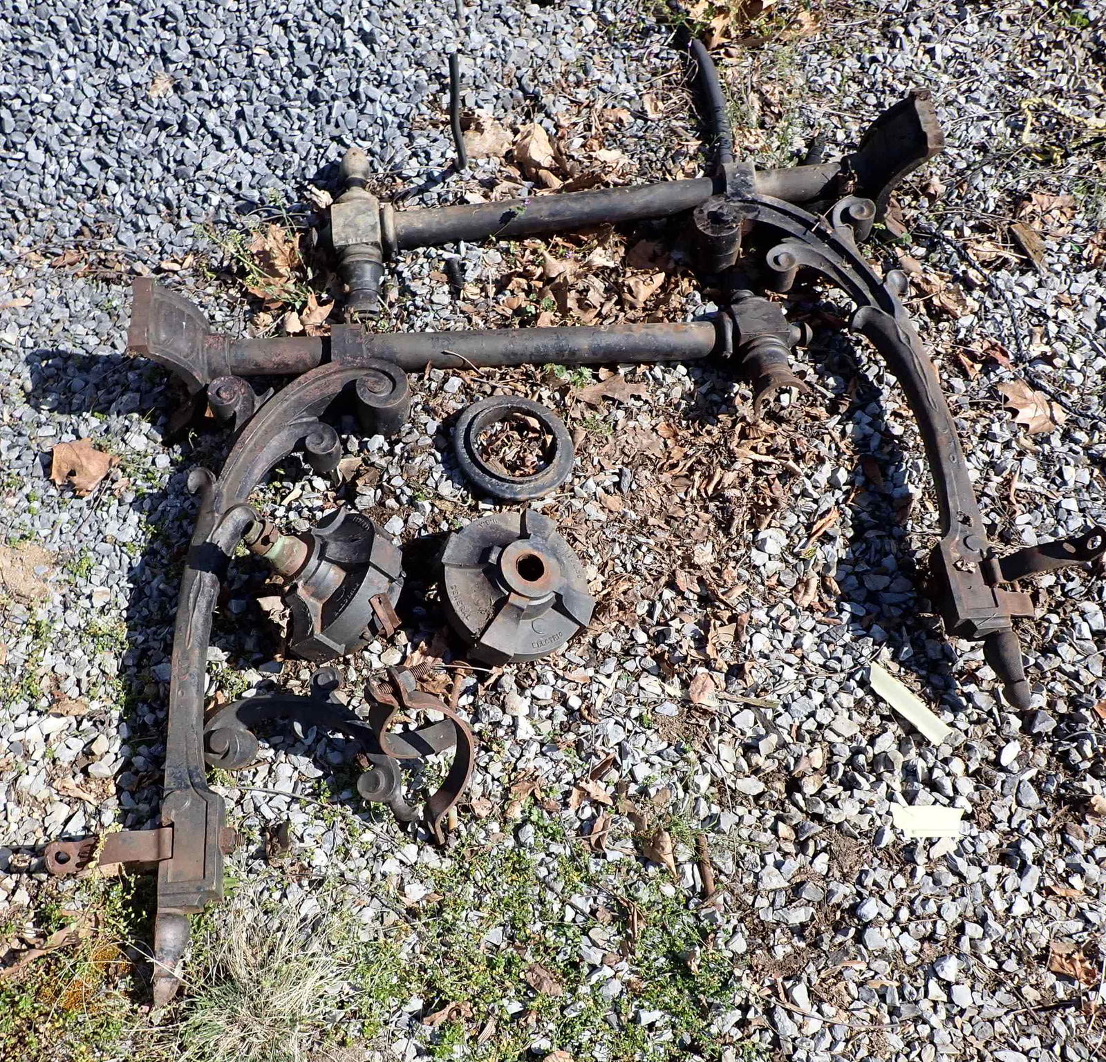 Cast Iron Light Brackets (1 of 6)