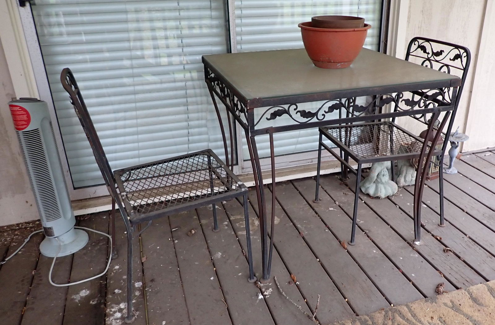 Iron Patio Tables 4 Chairs Copper Bird Feeder & Misc (1 of 11)