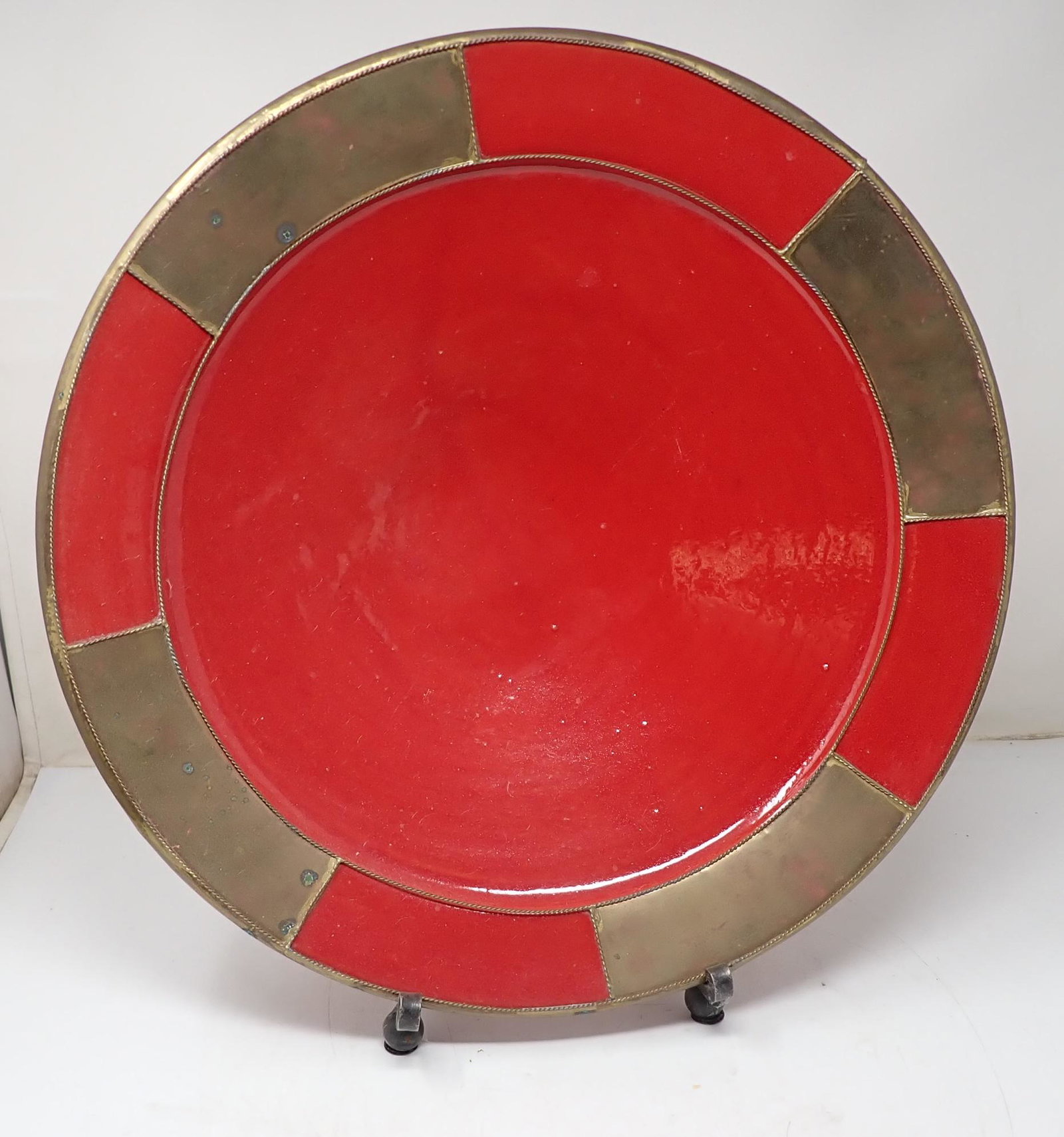 Morocco Charger w/ Brass Trim & Stand: Approx 16 1/2" in diameter