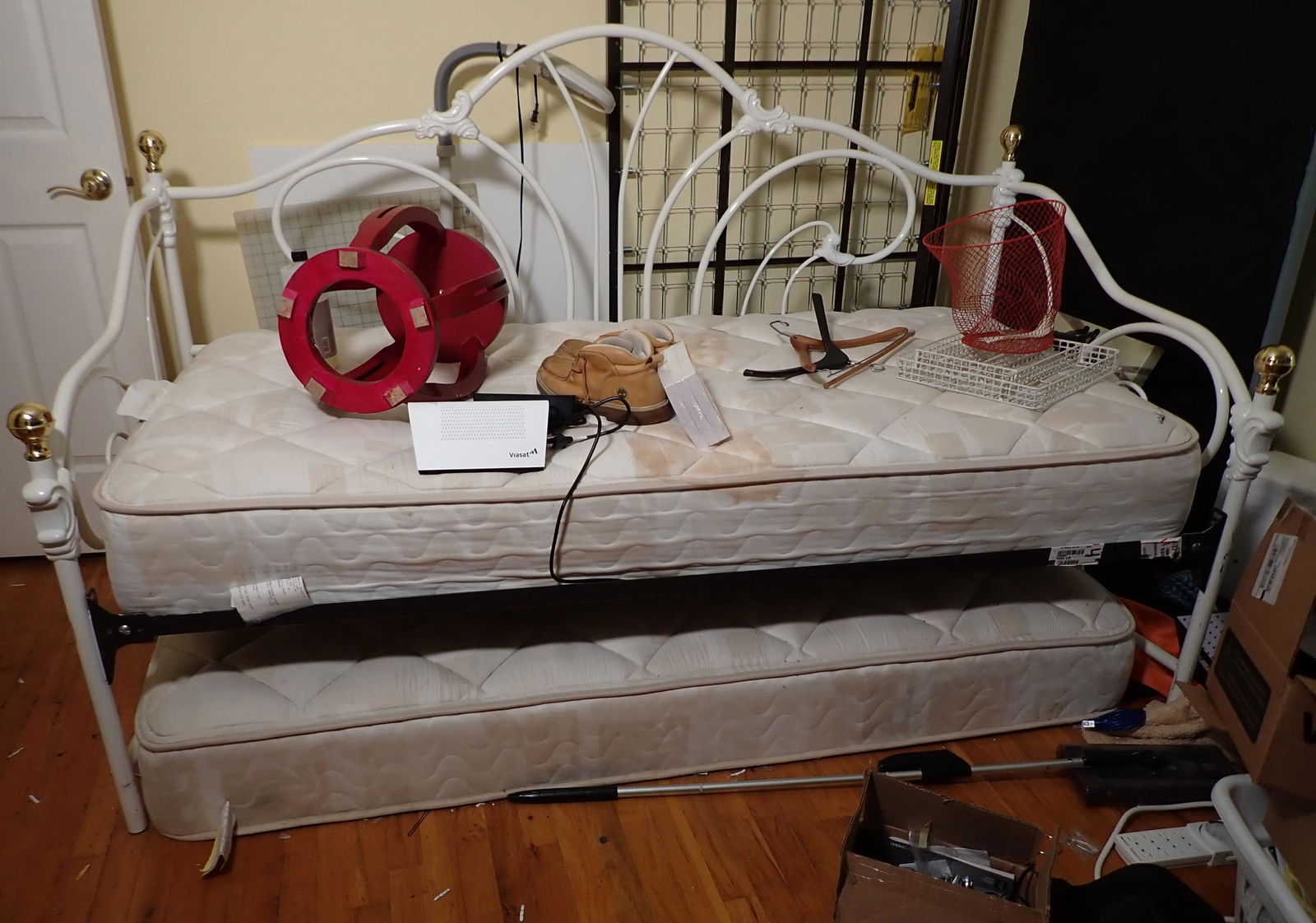 Partial Room Contents (1 of 10)