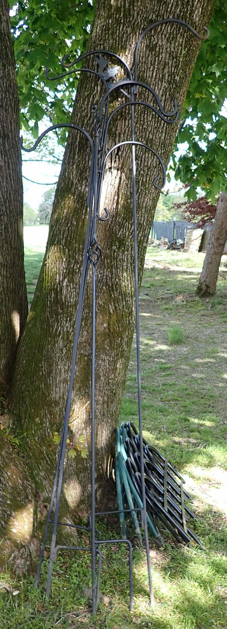 3 Shepherds Hooks & Metal Garden Border (1 of 3)