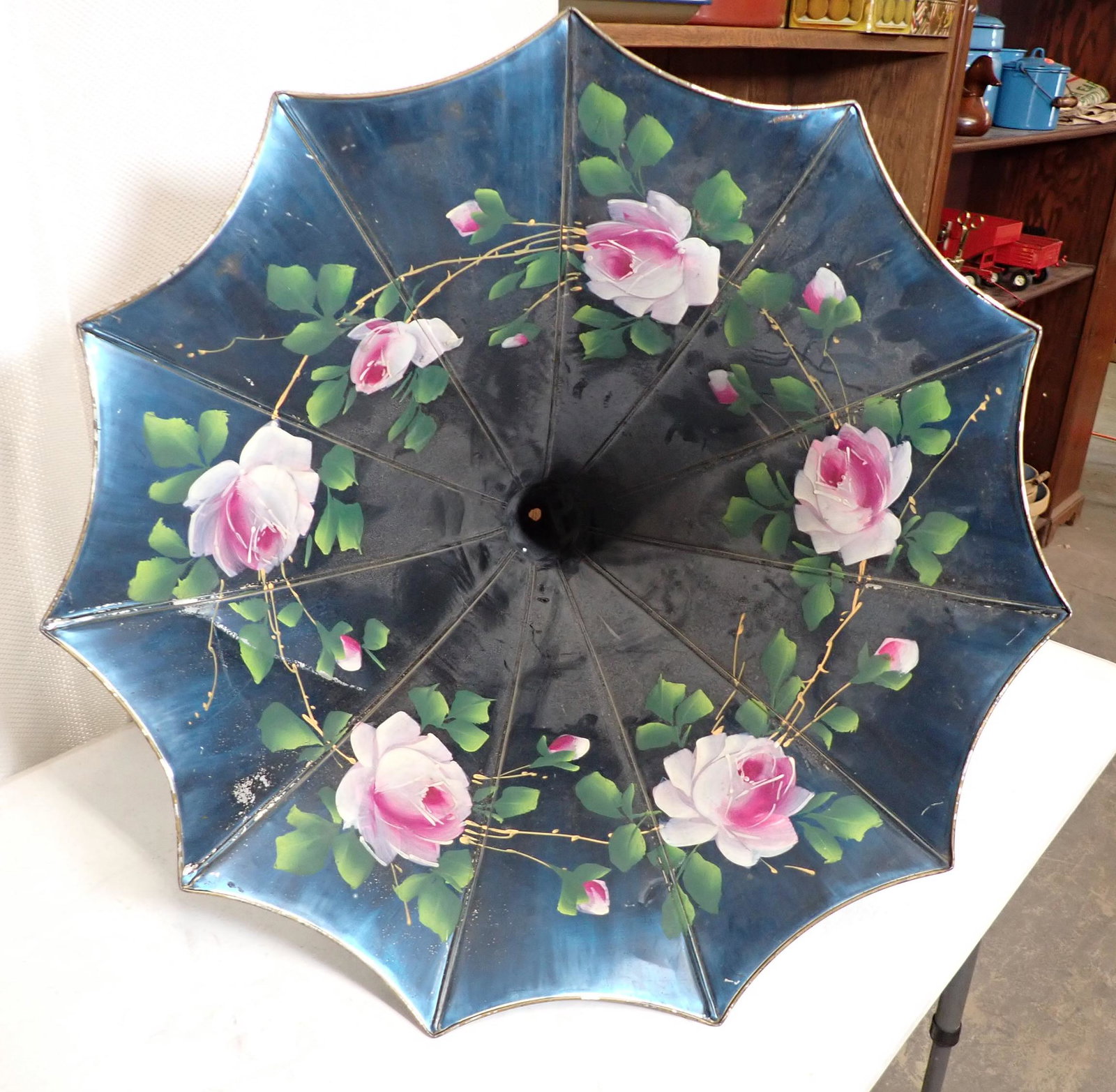 Morning Glory Victrola Horn: Approx 22" in diameter and 30" tall