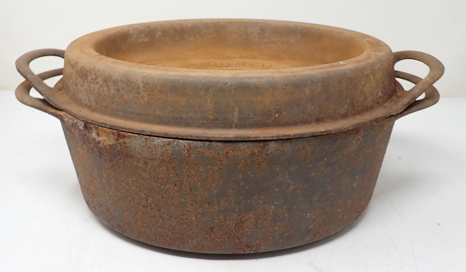 Doufeu Cast Iron Roaster (1 of 5)