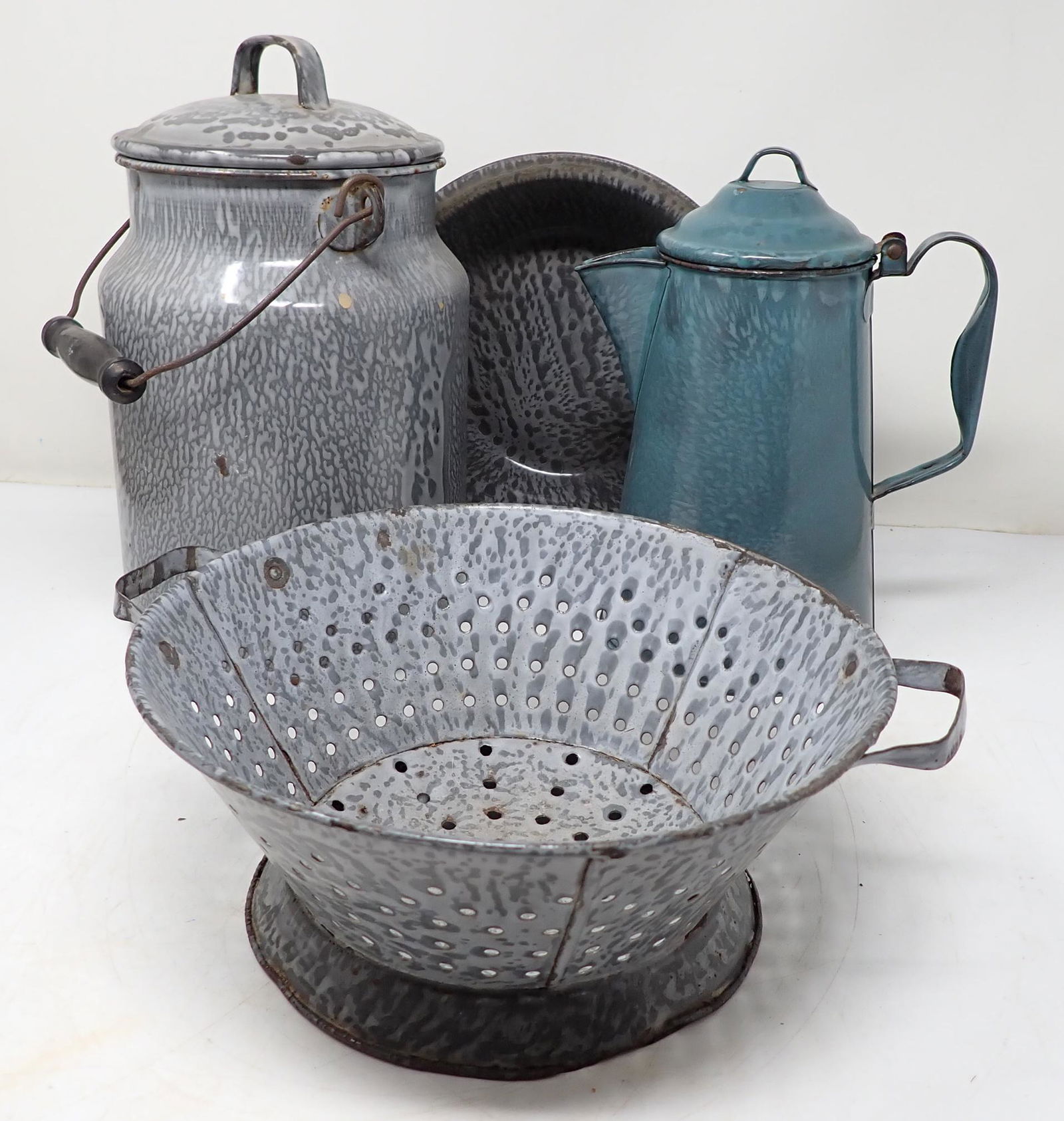 Agateware Cream Can Coffee Pot Strainer (1 of 4)