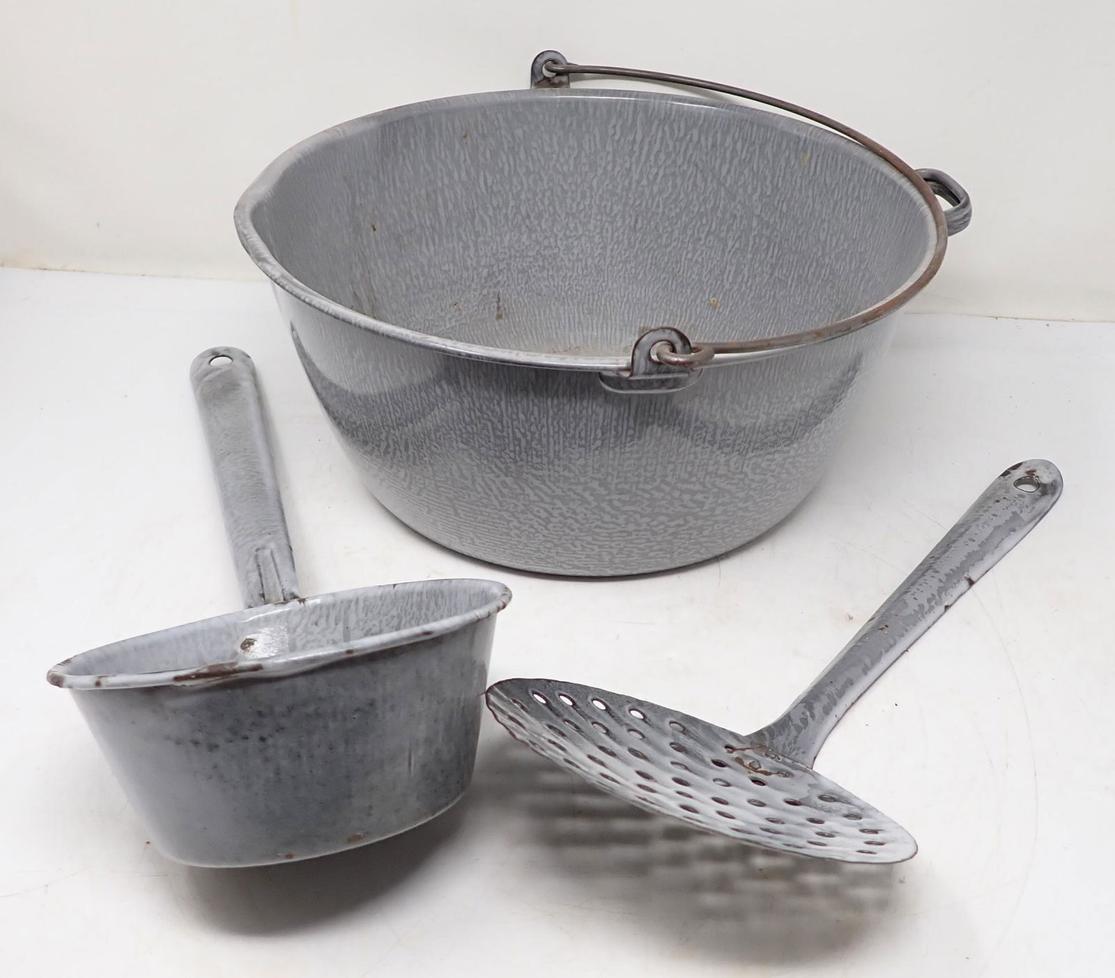Agateware Pot and Ladles (1 of 2)