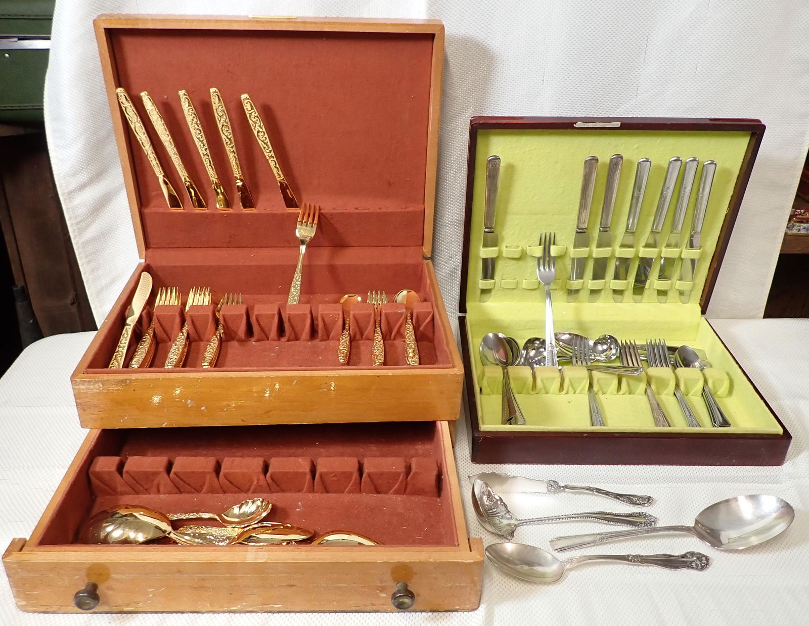 International American Golden Heritage Silverplate (1 of 5)