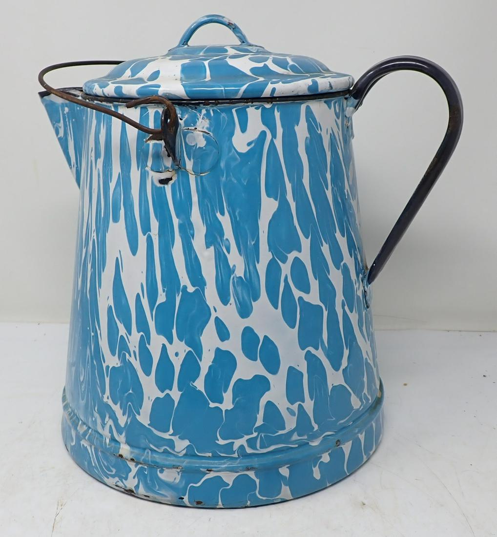 Enameled Coffee Pot (1 of 3)