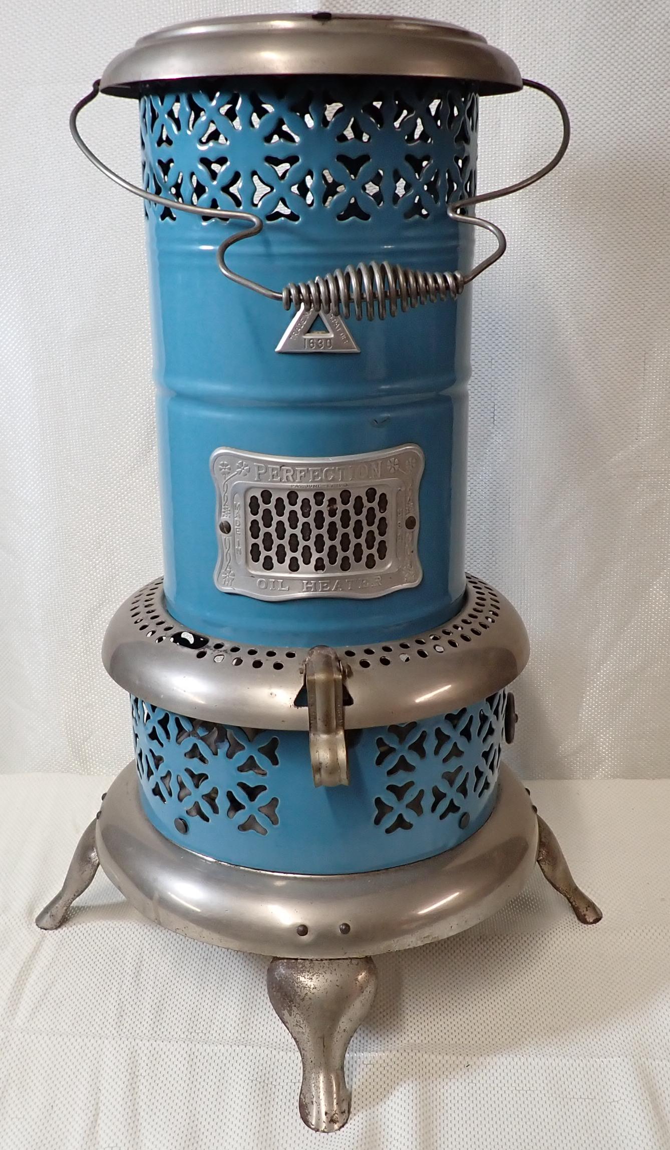 Perfection Enameled Oil Heater (1 of 8)