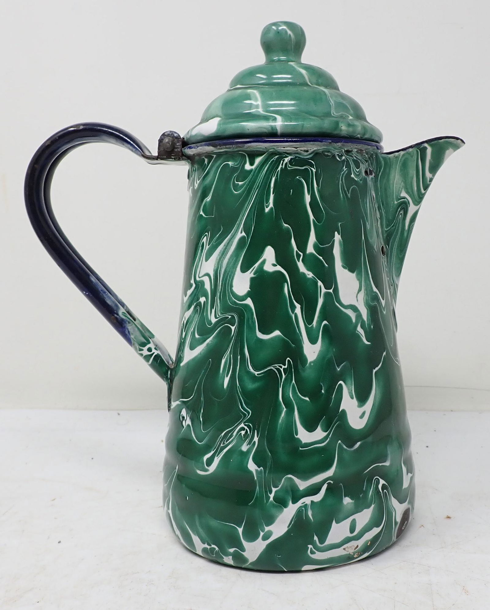 Enamel Coffee Pot (1 of 4)