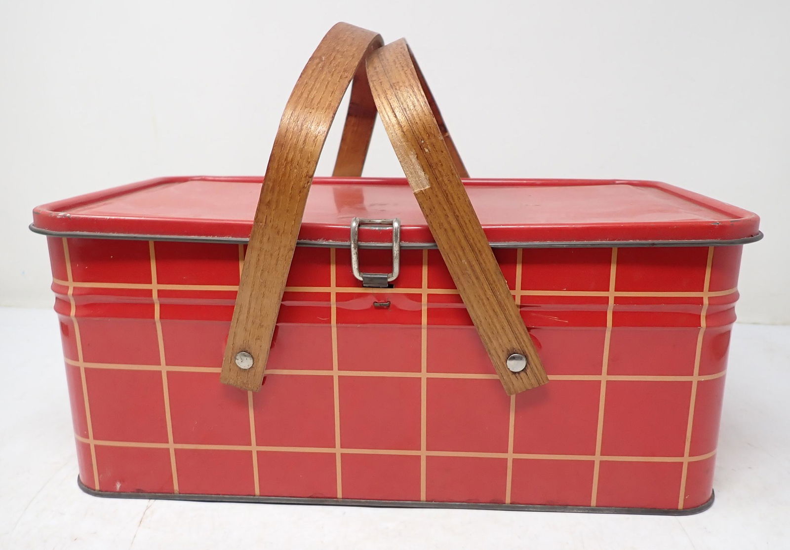 Vintage Tin Picnic Basket (1 of 4)