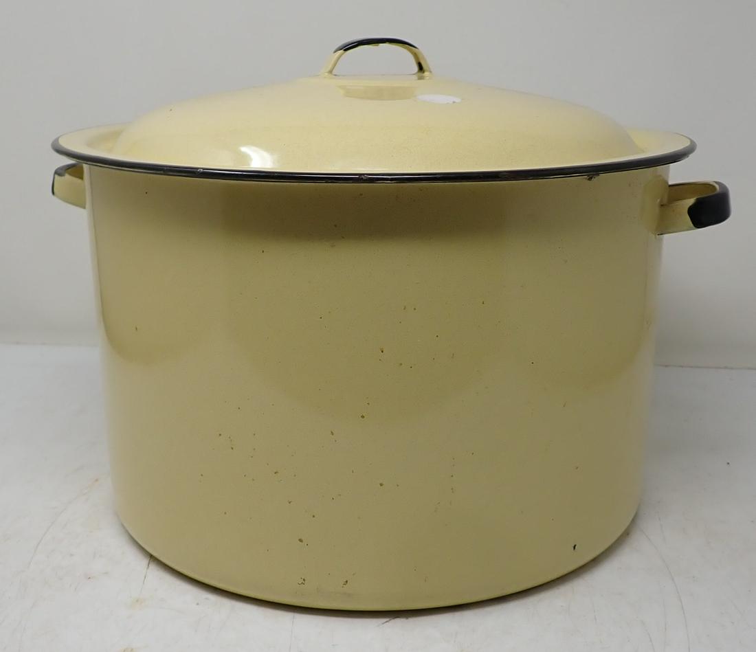 Yellow Agate Pot (1 of 3)