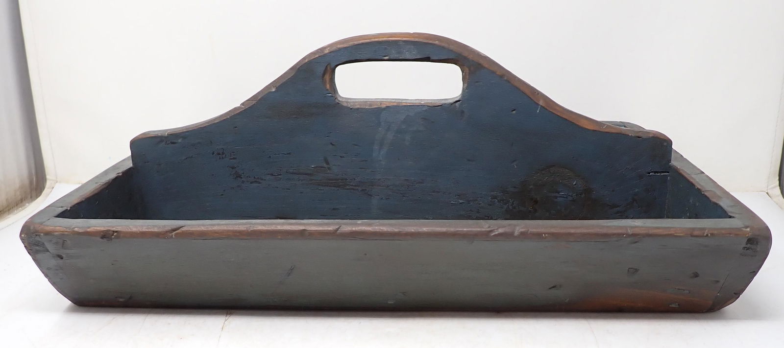 Wooden Tote in Blue Paint (1 of 4)