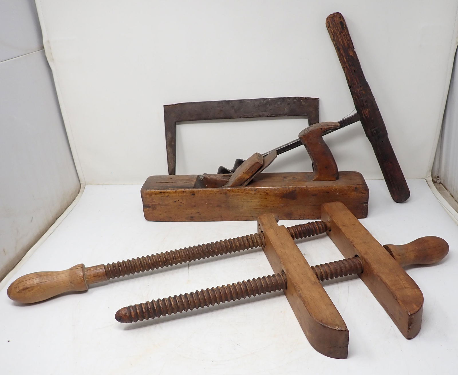 Carpenters Plane Auger Wood Clamp (1 of 4)