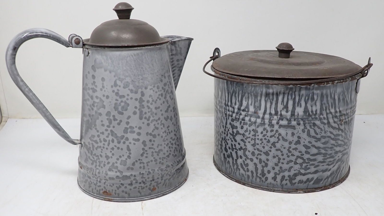 Granite Ware Coffee Pot & Bail Handle Pot (1 of 3)