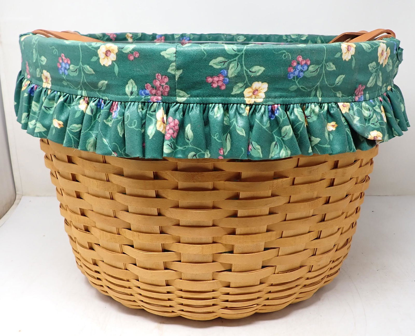 1998 Longaberger Basket (1 of 3)