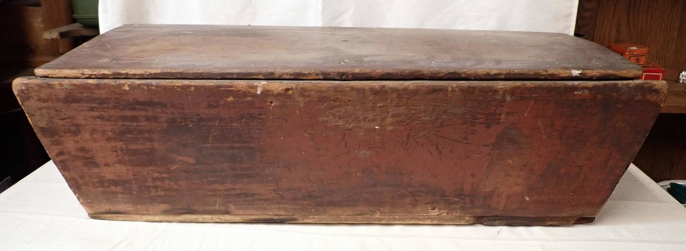 Primitive Dough Box May 29, 2022 M.J. Stasak Jr. Auction and