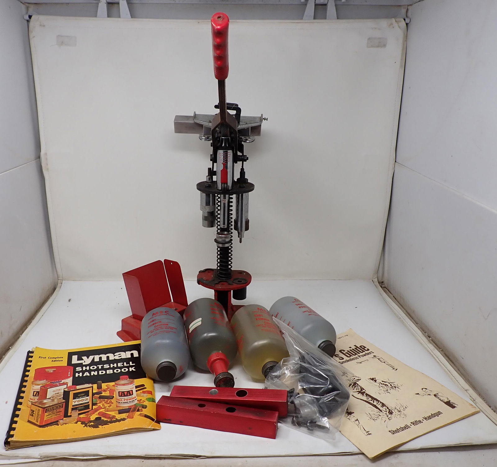 MEC Versa Mec Ammo Reloader (1 of 4)