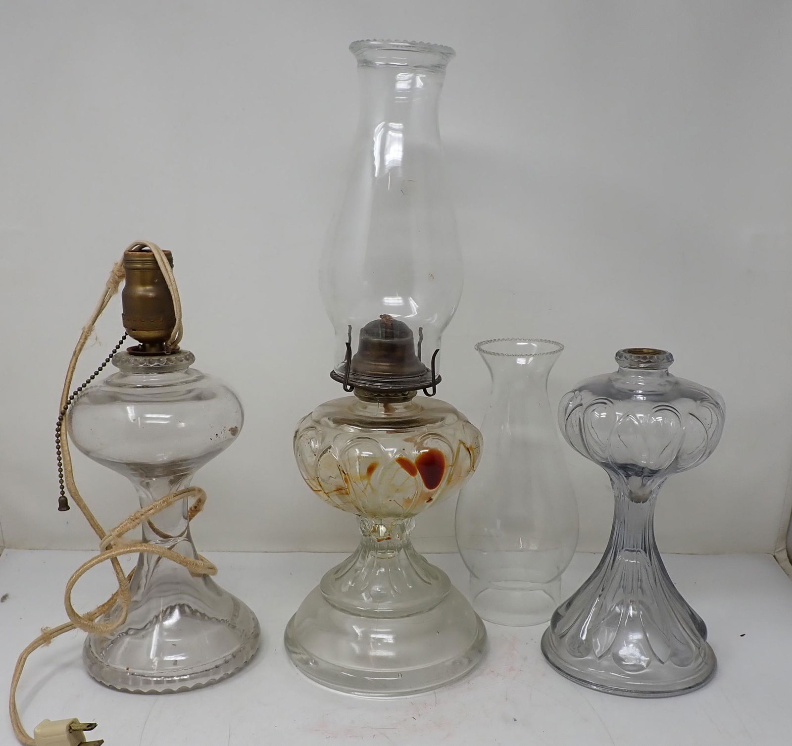 3 Oil Lamps (1 of 3)