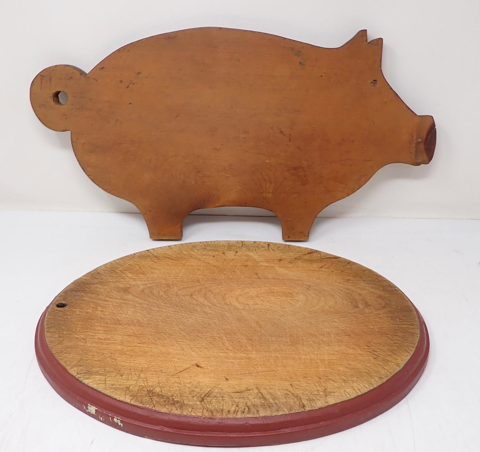 Pig Cutting Board and Bakeboard (1 of 3)