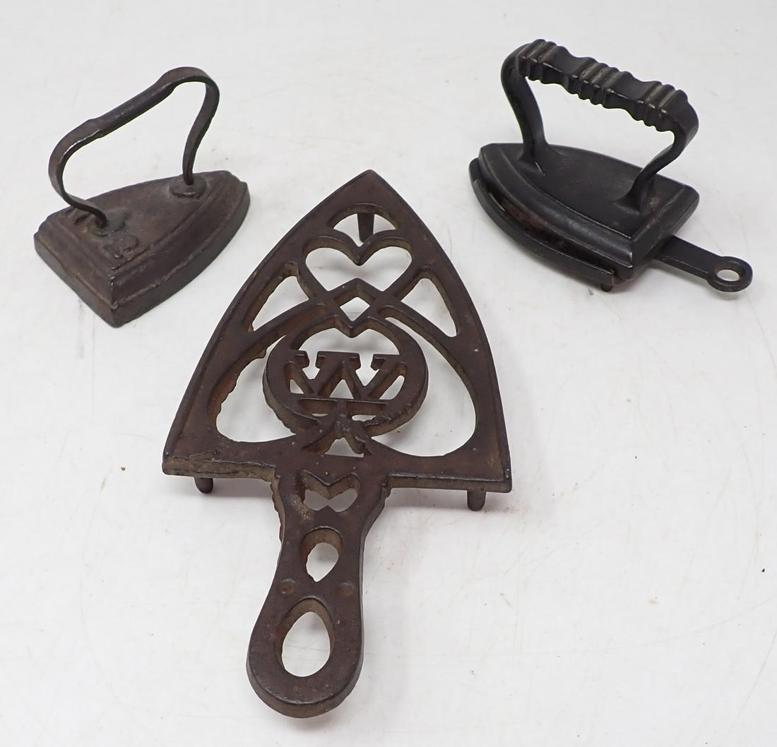 Cast Iron Heart in Heart & Star Trivets Sad Irons (1 of 2)