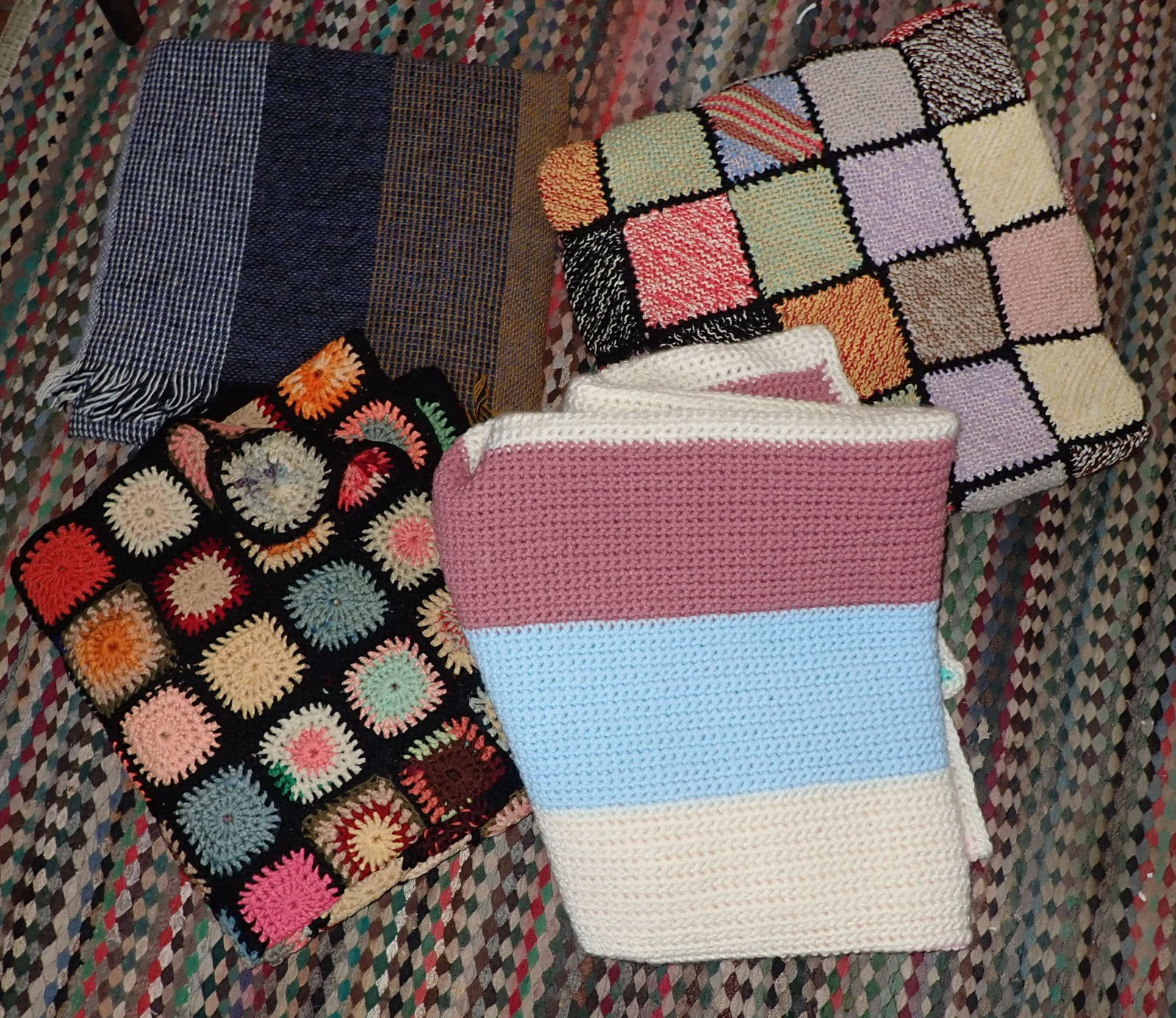 4 Vintage Blankets including Avoca (1 of 2)