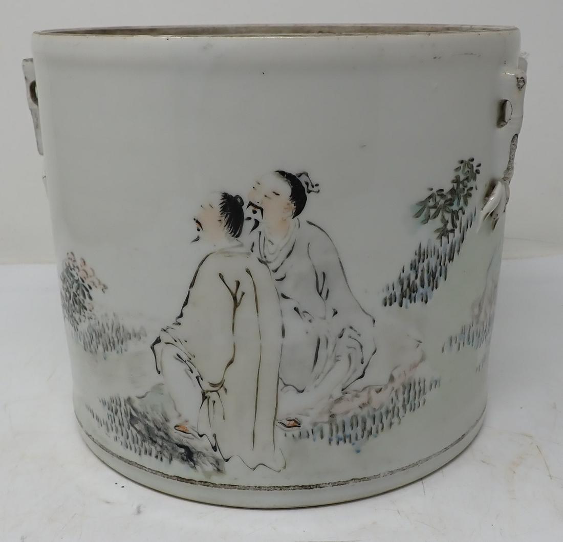 Chinese Porcelain Ice Bucket (1 of 11)