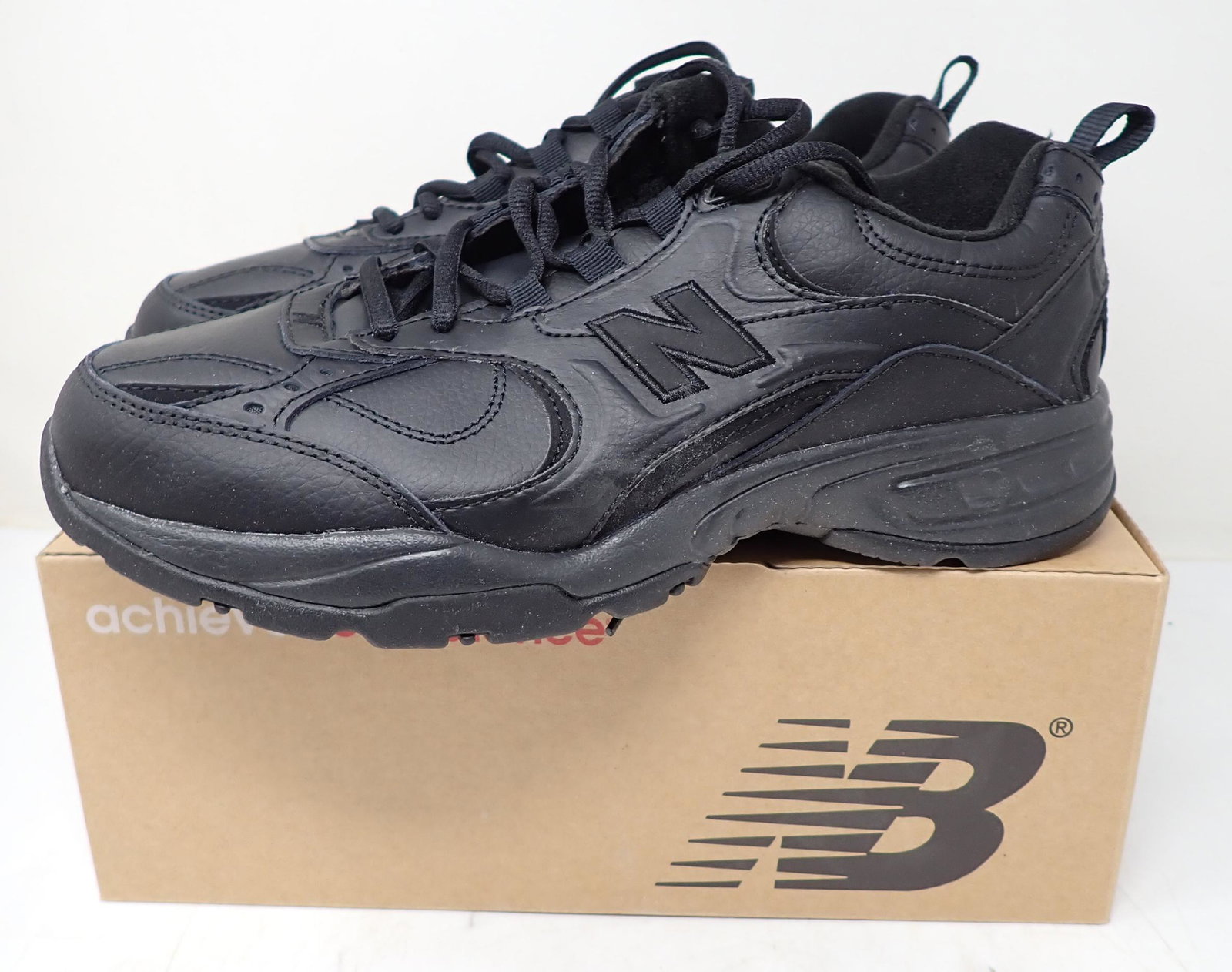 New Balance Size 9 Sneakers: Size 9