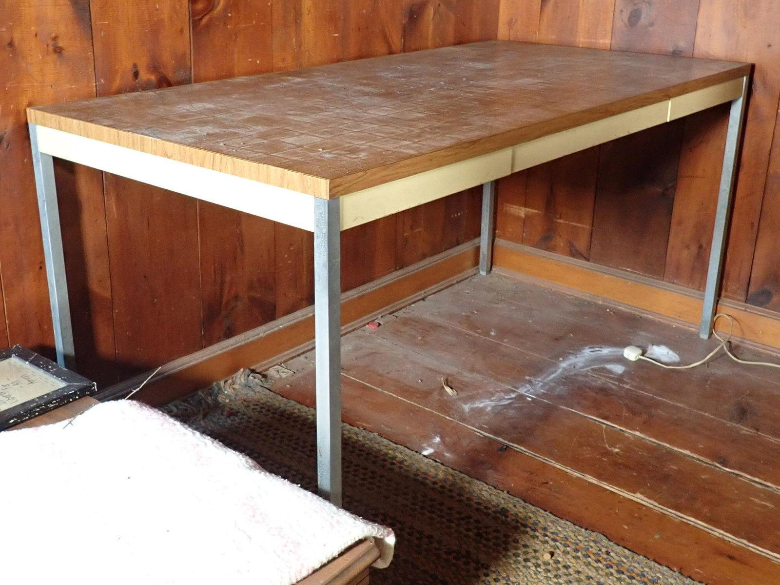 Vintage Steelcase One Drawer Desk: Approx 30" x 60" X 29 1/2" tall. Bring help to take apart and remove from second floor. NO SHIPPING !