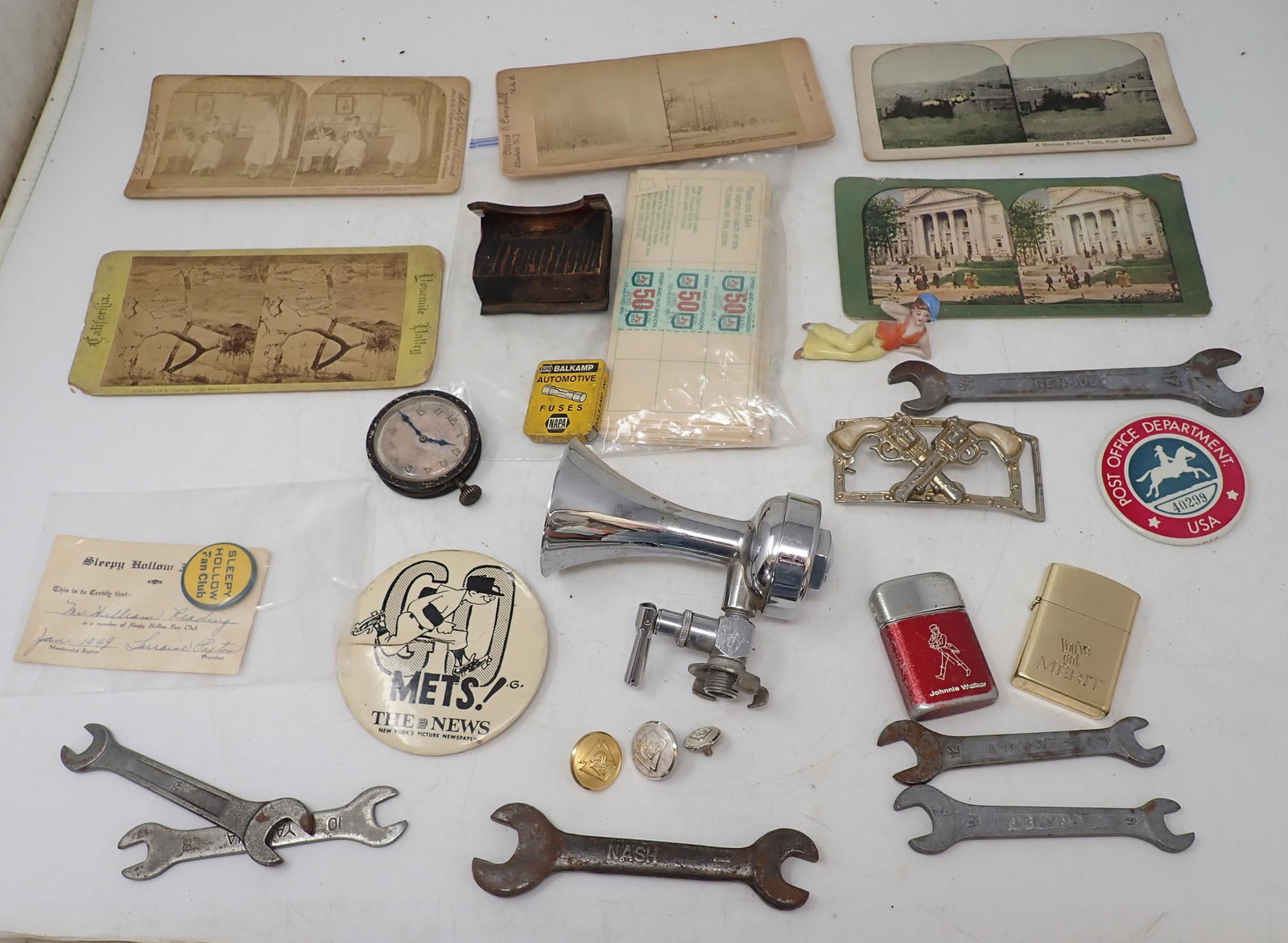 Post Office Department Pinback PRR Buttons & Misc (1 of 7)