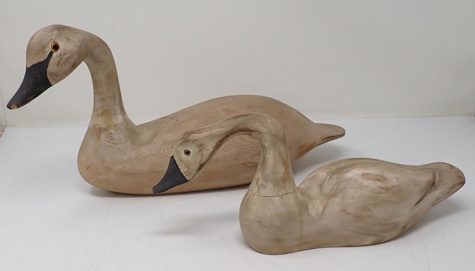 1985 & 86 Weathervane Farm Swans (1 of 3)