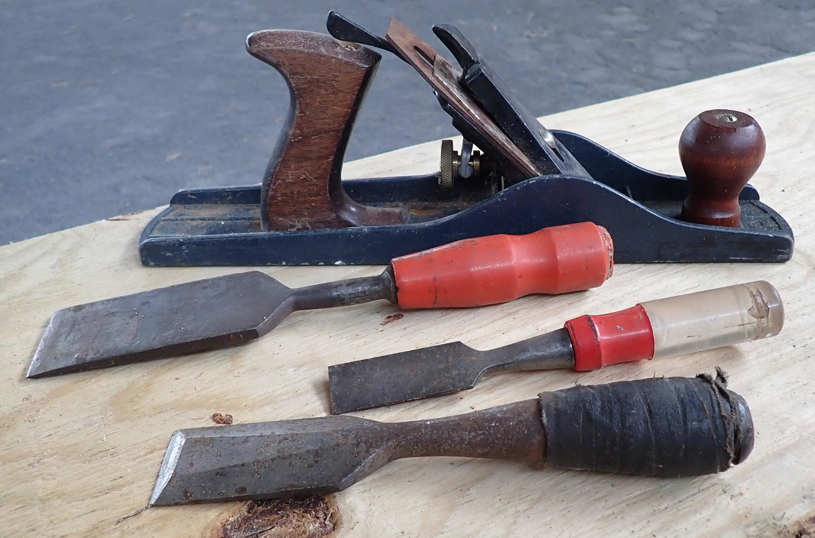 Buck Bros Smooth Bottom Plane Misc Chisels (1 of 4)