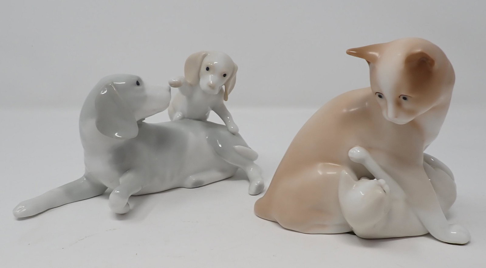 Franklin Mint Cat & Dog Figurines (1 of 2)