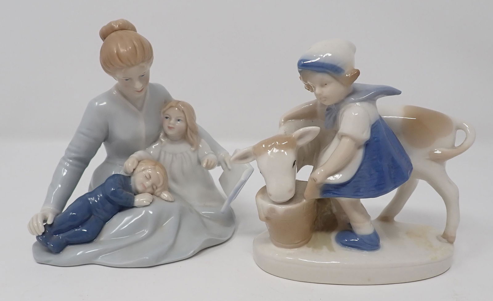 2 Figurines incl Avon (1 of 3)