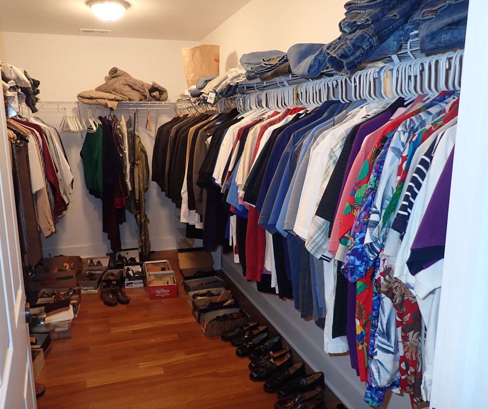 Walk In Clothing Closet Contents (1 of 16)