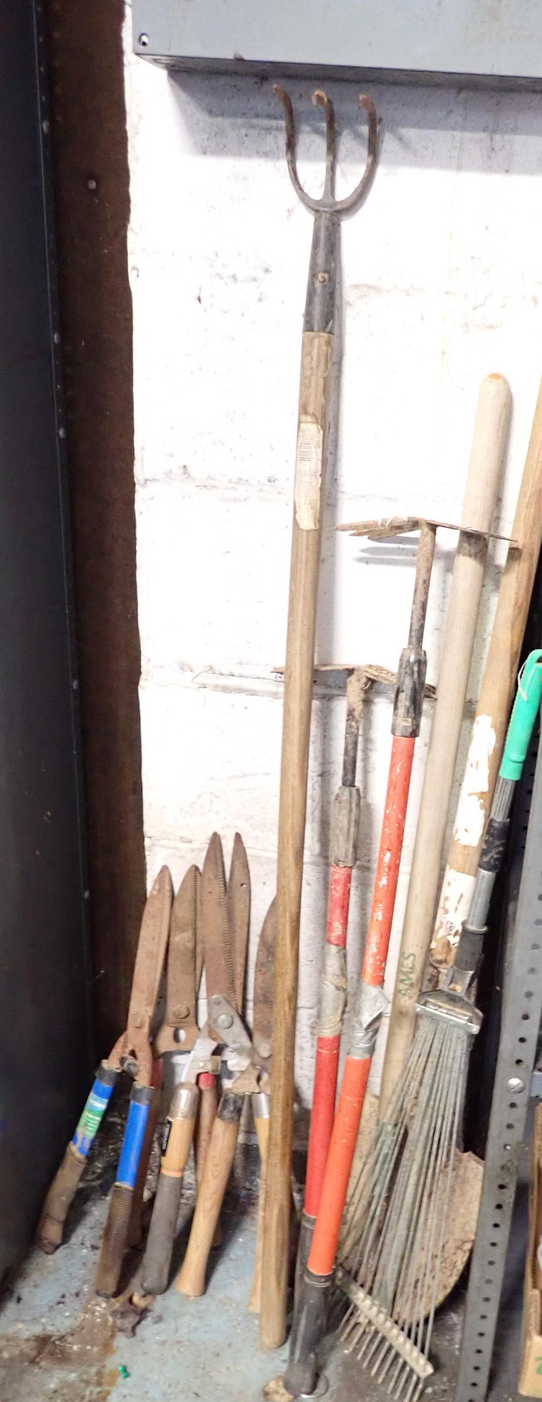 Garden Tools Hedge Trimmers & Misc (1 of 2)