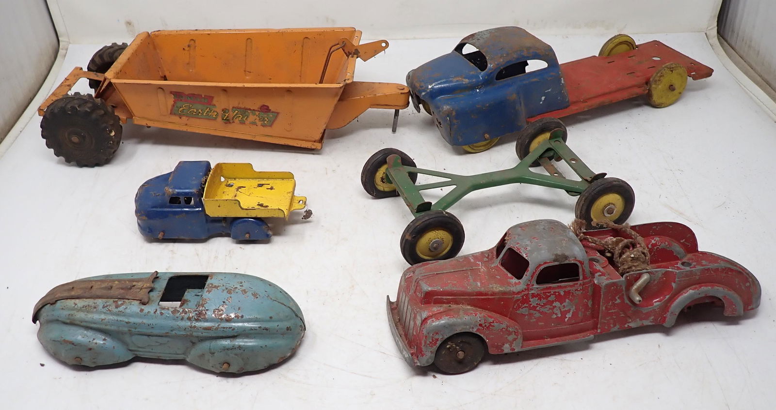 Marx Lumar Earth Hauler & Misc Toys (1 of 6)