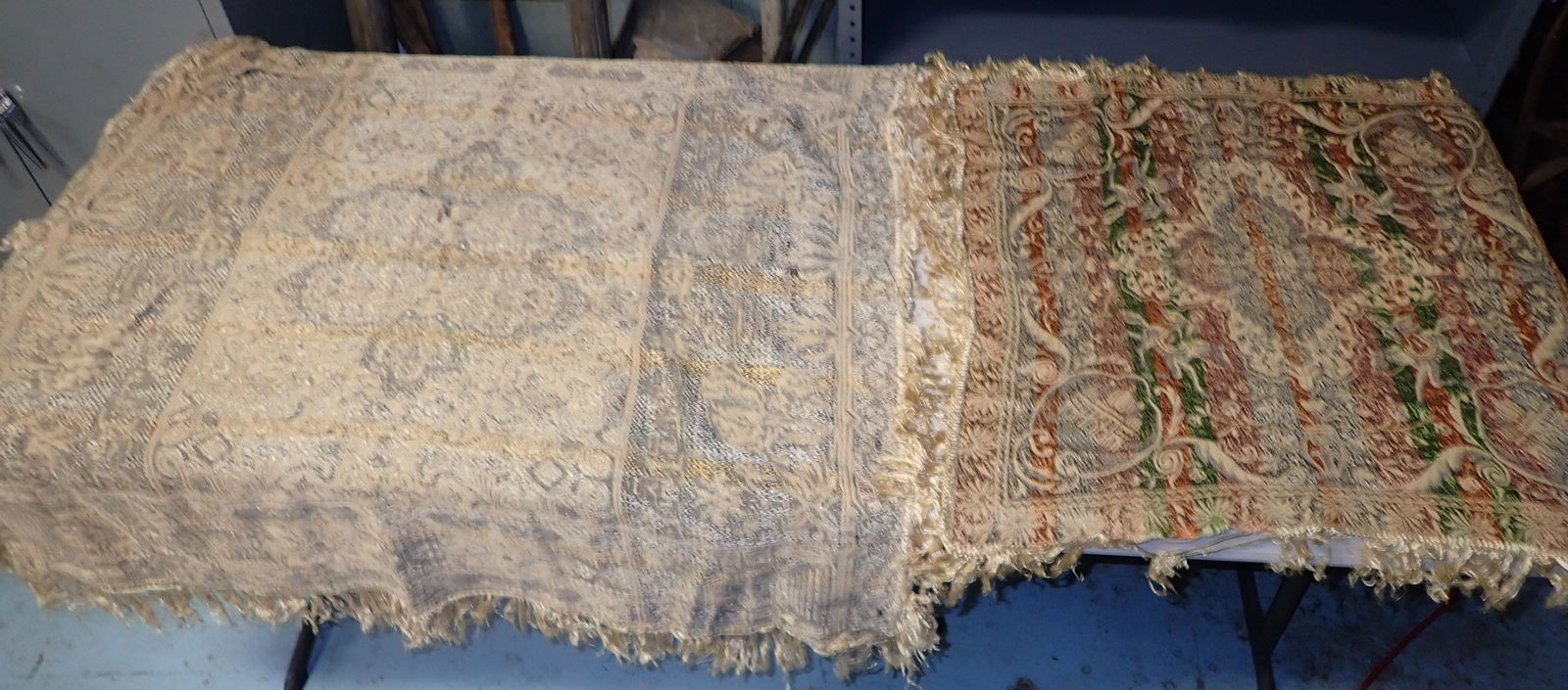 2 Tapestry Tablecloths: el